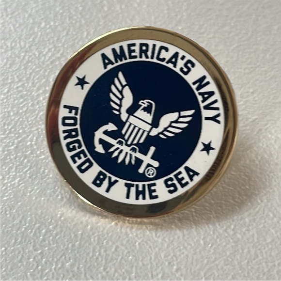 NAVY Forged by the Sea Pin 🇺🇸 - Picture 1 of 5